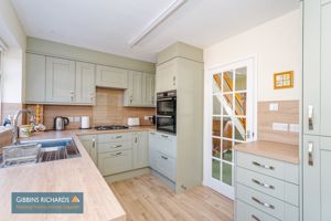 Kitchen- click for photo gallery